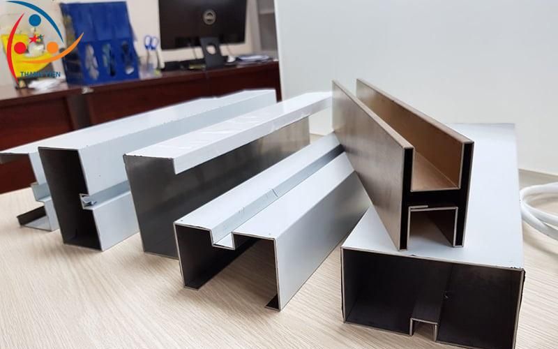 Soi rãnh inox bằng CNC