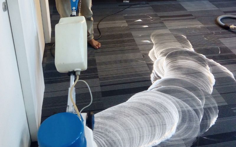 Quy trình vệ sinh thảm văn phòng chuyên nghiệp