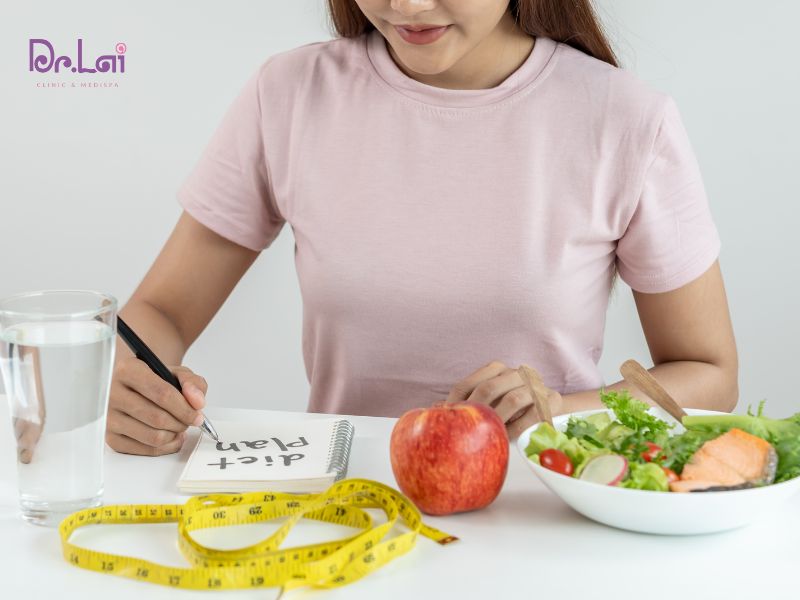 Điều chỉnh chế độ ăn uống và sinh hoạt